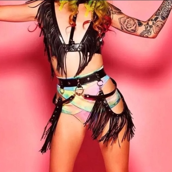 BESTSELLER🌟On The Fringe Vegan Leather Belt - Picture 3 of 8